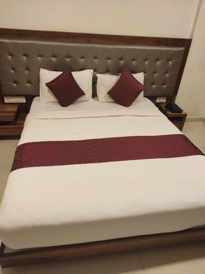 Hotel Powai Comfort Мумбаї Екстер'єр фото