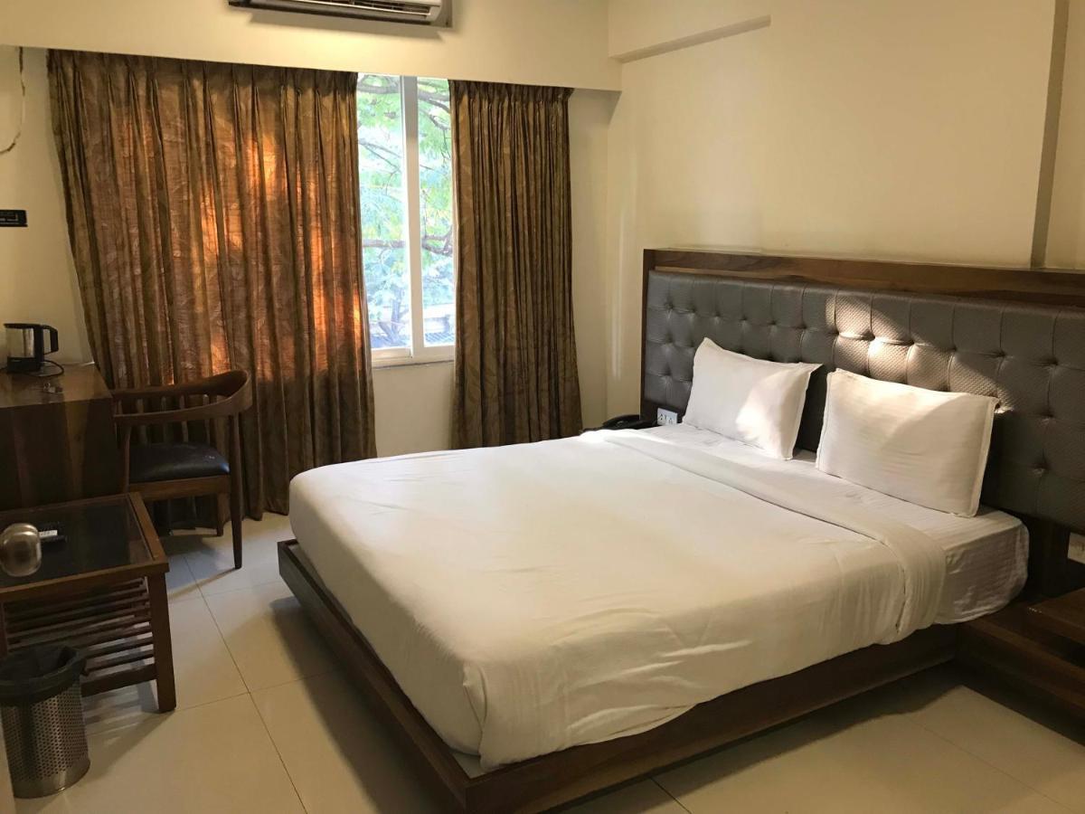 Hotel Powai Comfort Мумбаї Екстер'єр фото